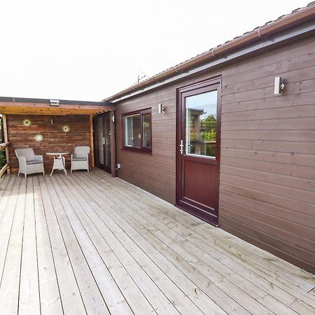 Meols Holiday Lodge Уиррал Экстерьер фото