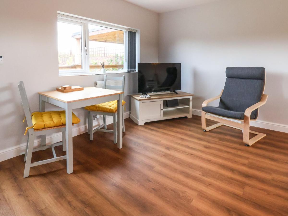 Meols Holiday Lodge Уиррал Экстерьер фото